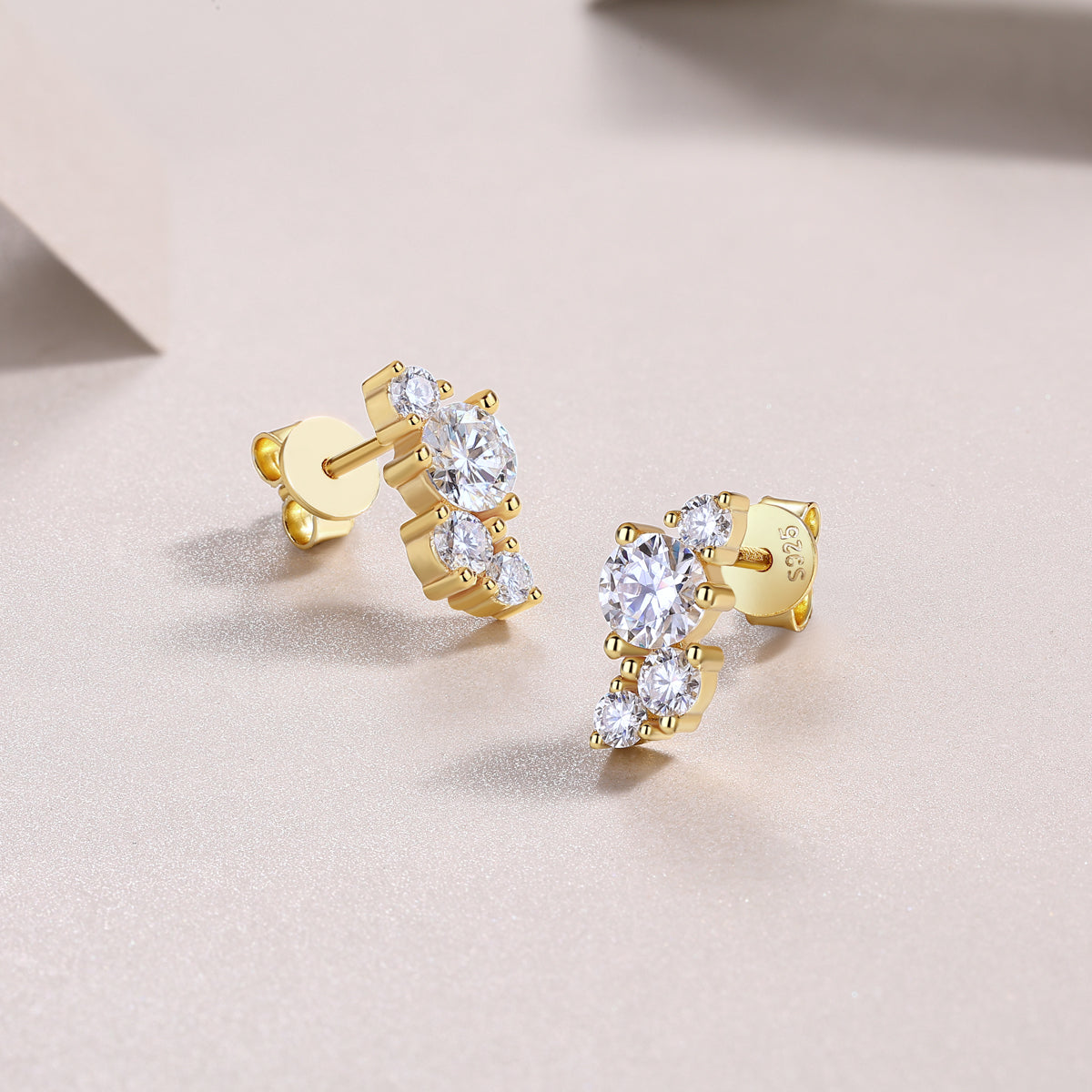 Four-diamond Light Shadow - Luxurious And Fashionable Light Luxury Jewelry Stud Earrings Set With Top-quality Moissanite, S925 Silver Electroplated Gold