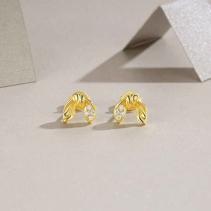 Top-quality Moissanite Luxury And Fashionable Light Luxury Jewelry Silver Stud Earrings S925 Silver Electroplated Gold